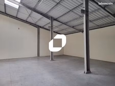 local d'activité 368 m²