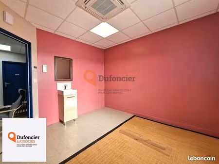 bureaux 82 m² vouillé