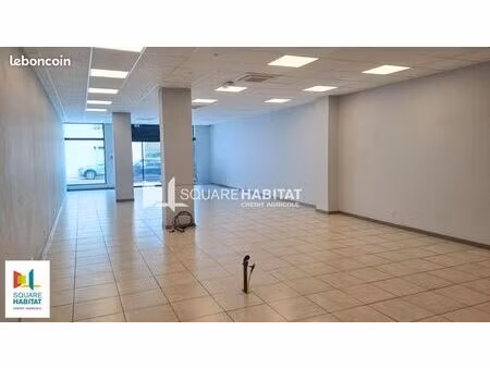 local commercial 210 m²