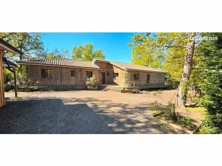 maison individuelle au calme – 5 chambres – grand terrain de 2700 m²