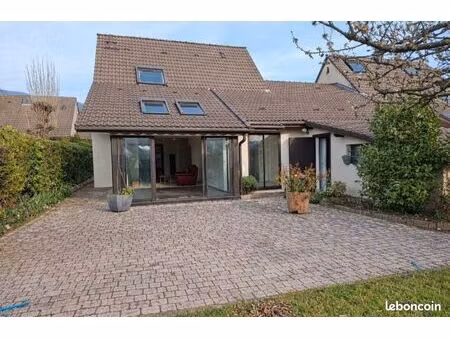 maison au vert village