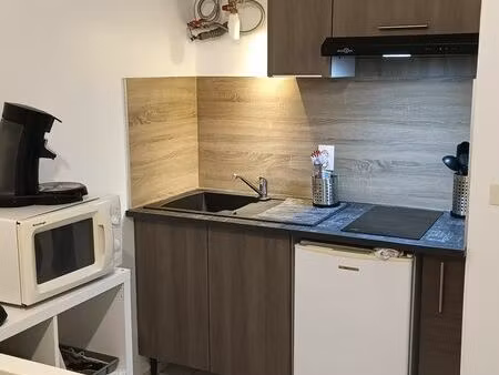 location studio meublé