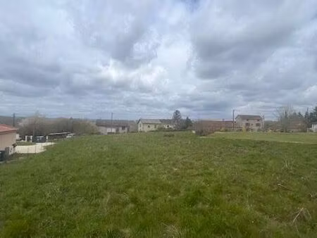 terrain 1 979 m² eyjeaux