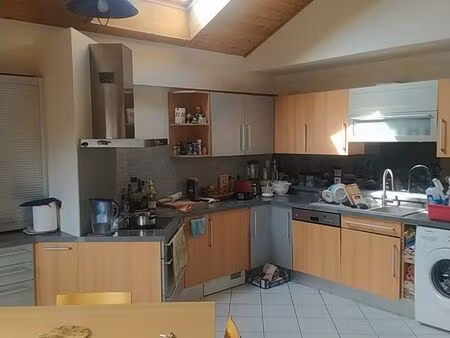 f4 spacieux en bon état