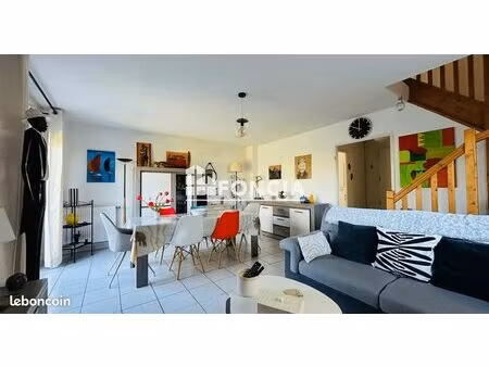 ? pouzioux-la jarrie - maison 3 chambres - jardin et garage ?