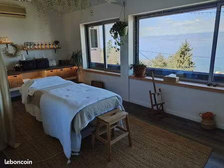 cabinet partagé vue lac