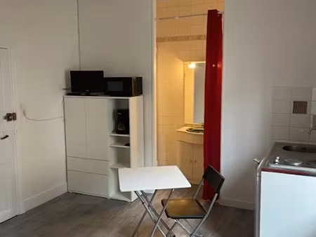 location meublée appartement 1 pièce 15 m² à lezoux (63190)  390 €