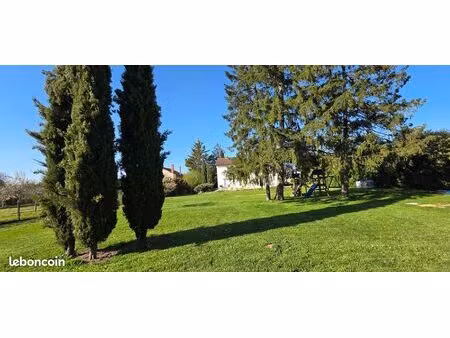 maison 8 pièces 252 m²