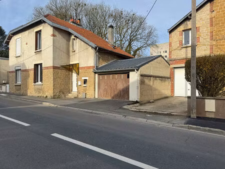 maison de 96 m2 sh sur 598 m2 de terrain proche du centre ville