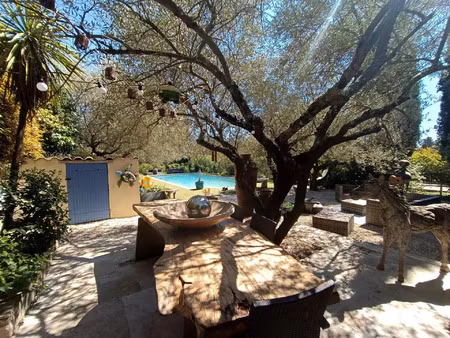 vente maison 6 pièces 184 m² flayosc (83780)