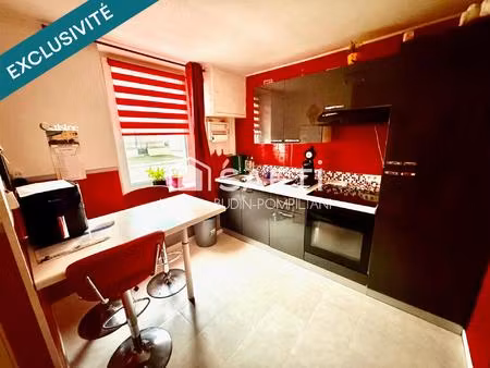 maison de village mitoyenne des 2 côtés; 3 chambres