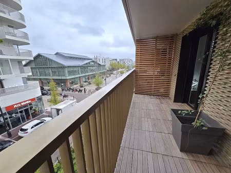 location meublée appartement 2 pièces 44 m² à rueil-malmaison (92500)  1 600 €