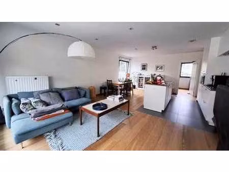 apartement récent avec 1 chambre.