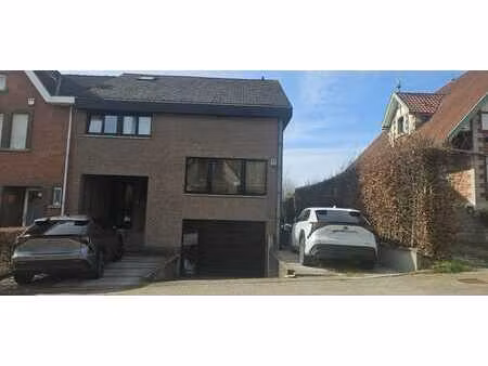 maison chaleureuse avec jardin plein sud  bien située