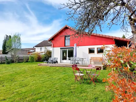 location maison 4 pièces 86 m² à etival-clairefontaine (88480)  900 €