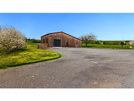 location locaux professionnels 5 pièces 442 m² à sainte-eulalie-d'eymet (24500)  1 200 €