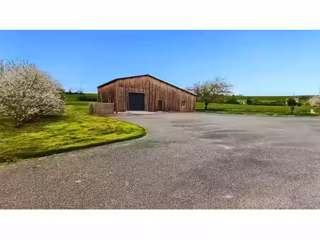 location locaux professionnels 5 pièces 442 m² à sainte-eulalie-d'eymet (24500)  900 €