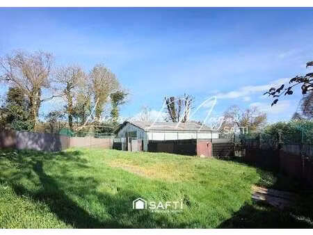 vente bureaux et commerces à la martyre (29800) : à vendre / 290m² la martyre