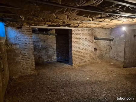 grande cave 90m2 pour stockage