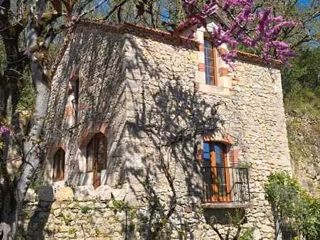 maison de 40m2 dans un parc