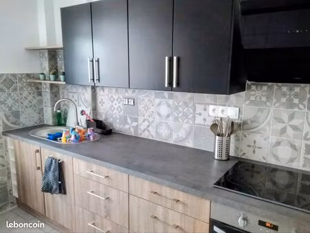 bel appartement f3 rénové - 61 m²