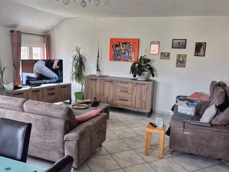 superbe appartement avec balcon