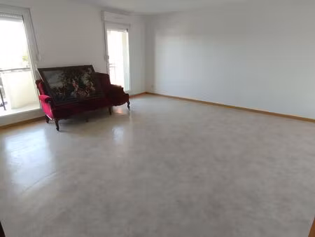 f3 69 m² rénové – lumineux avec terrasse – résidence de standing