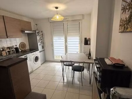 t2 meublé 41m² + terrasse + parking – résidence sécurisée avec piscine