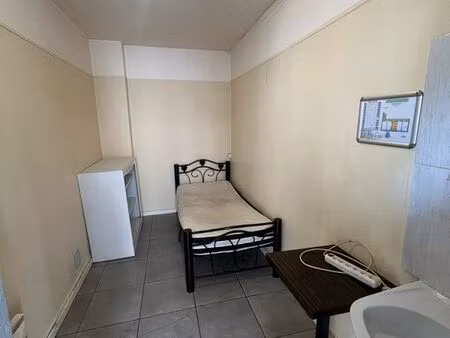 chambre à louer au mois