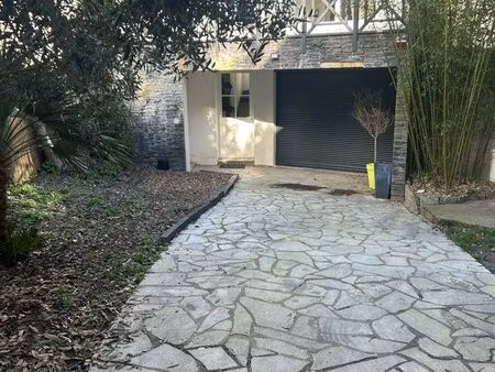 maison de ville à louer