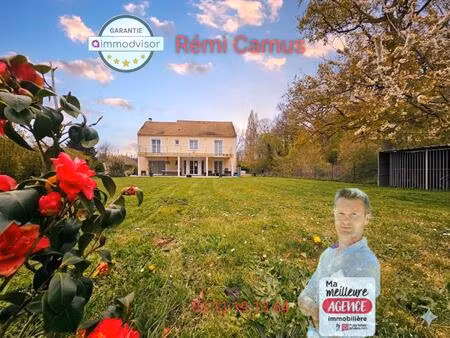 maison 8 pièces 204 m2 commodités à pied  calme