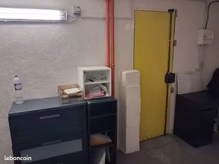 rare cave 30m2 à 5 minutes à pieds de gare saint-charles