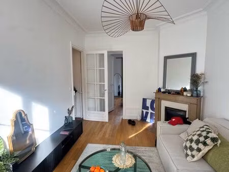 2 pièces meublé becon gare