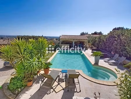 maison 10 pièces - 253 m²