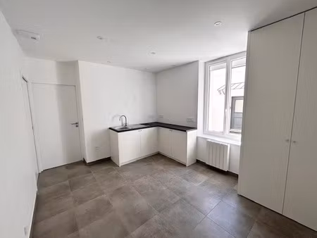 location appartement 2 pièces à nantes (44000) : à louer 2 pièces / 29m² nantes