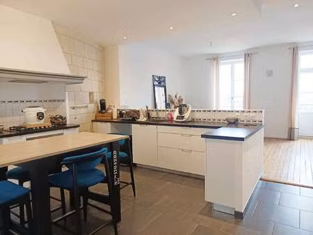 location maison à thouars (79100) : à louer / 140m² thouars