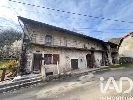 maison de village à thoirette (39240)