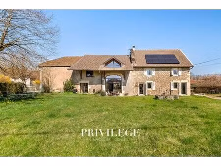 maison de 8 pièces de luxe en vente à arbignieu  auvergne-rhône-alpes