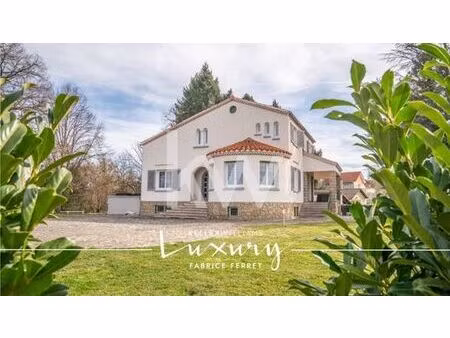 prestigieux château en vente pont-du-château  auvergne-rhône-alpes