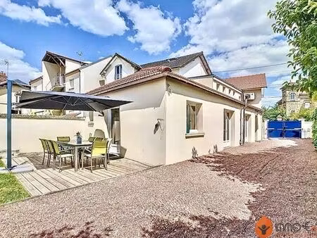 maison de luxe de 6 pièces en vente à magny-le-hongre  île-de-france