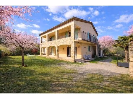 maison de 10 pièces de luxe en vente à montréal  auvergne-rhône-alpes