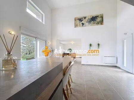 maison de 4 pièces de luxe en vente à saint-pierre-de-chandieu  auvergne-rhône-alpes