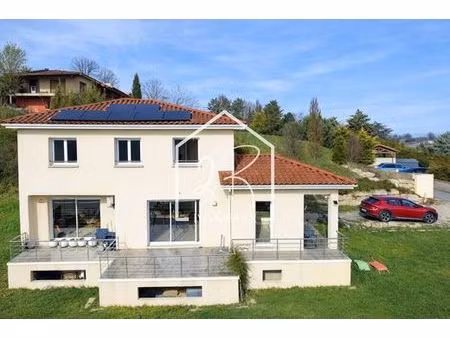 maison de luxe en vente à serpaize  auvergne-rhône-alpes