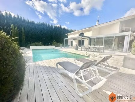 maison de luxe de 9 pièces en vente à le barp  france