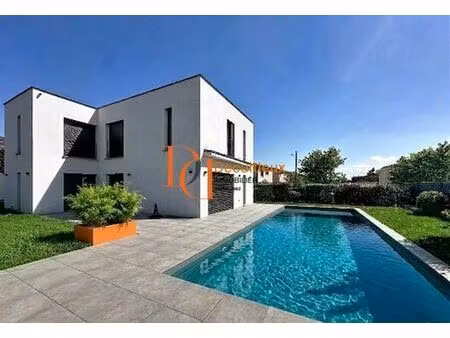 maison de 5 chambres de luxe en vente à montanay  auvergne-rhône-alpes