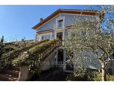 villa de 4 chambres de luxe en vente nyons  france