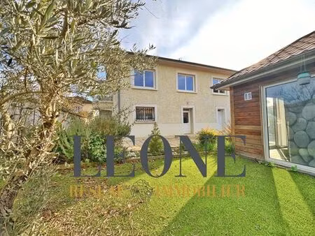 maison de 5 pièces de luxe en vente à toussieu  france