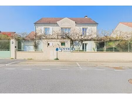 maison de prestige de 146 m2 en vente montévrain  île-de-france
