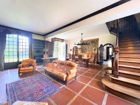 maison de 8 pièces de luxe en vente à chennevières-sur-marne  île-de-france