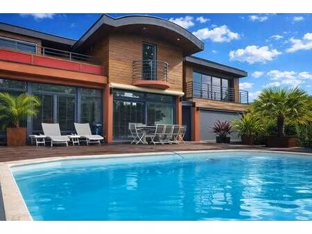 maison de prestige en vente montlignon  île-de-france